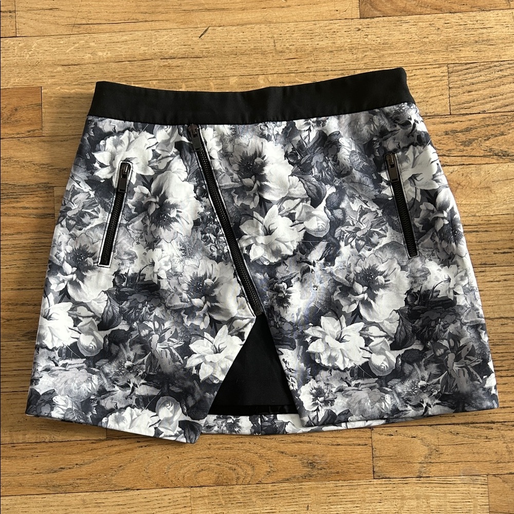 Zara Black and White Floral Mini Skirt
